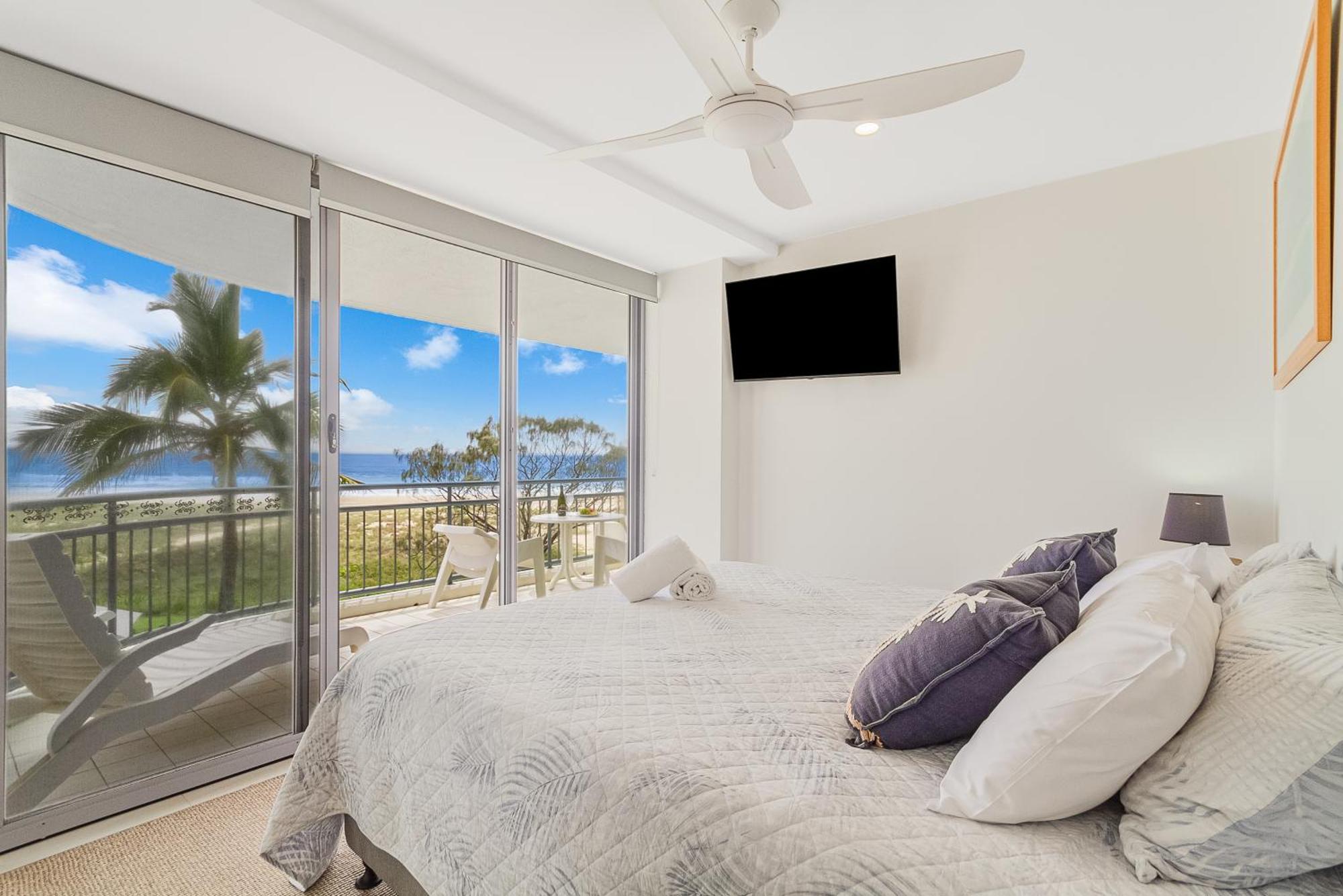 Oceanside Resort - Absolute Beachfront Apartments Gold Coast Luaran gambar