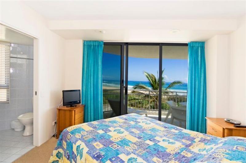 Oceanside Resort - Absolute Beachfront Apartments Gold Coast Luaran gambar