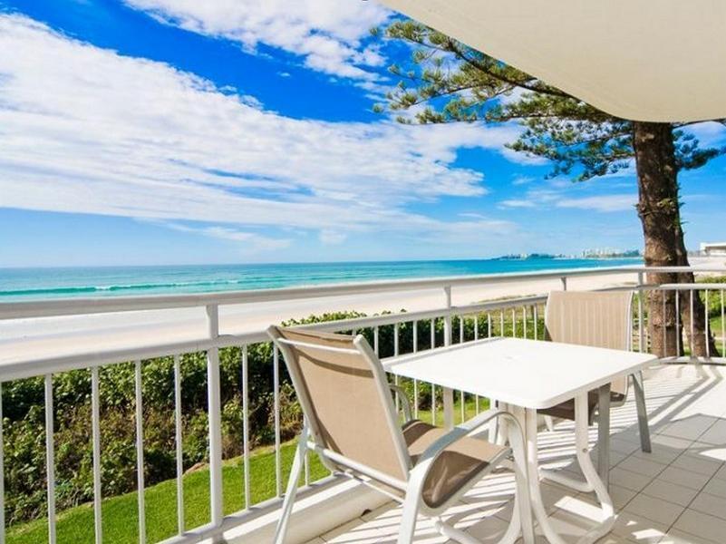 Oceanside Resort - Absolute Beachfront Apartments Gold Coast Luaran gambar